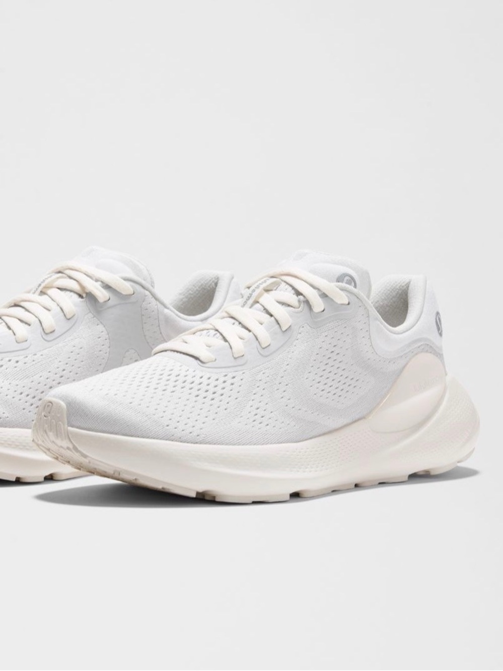 Lululemon womens beyondfeel running shoe white size 5